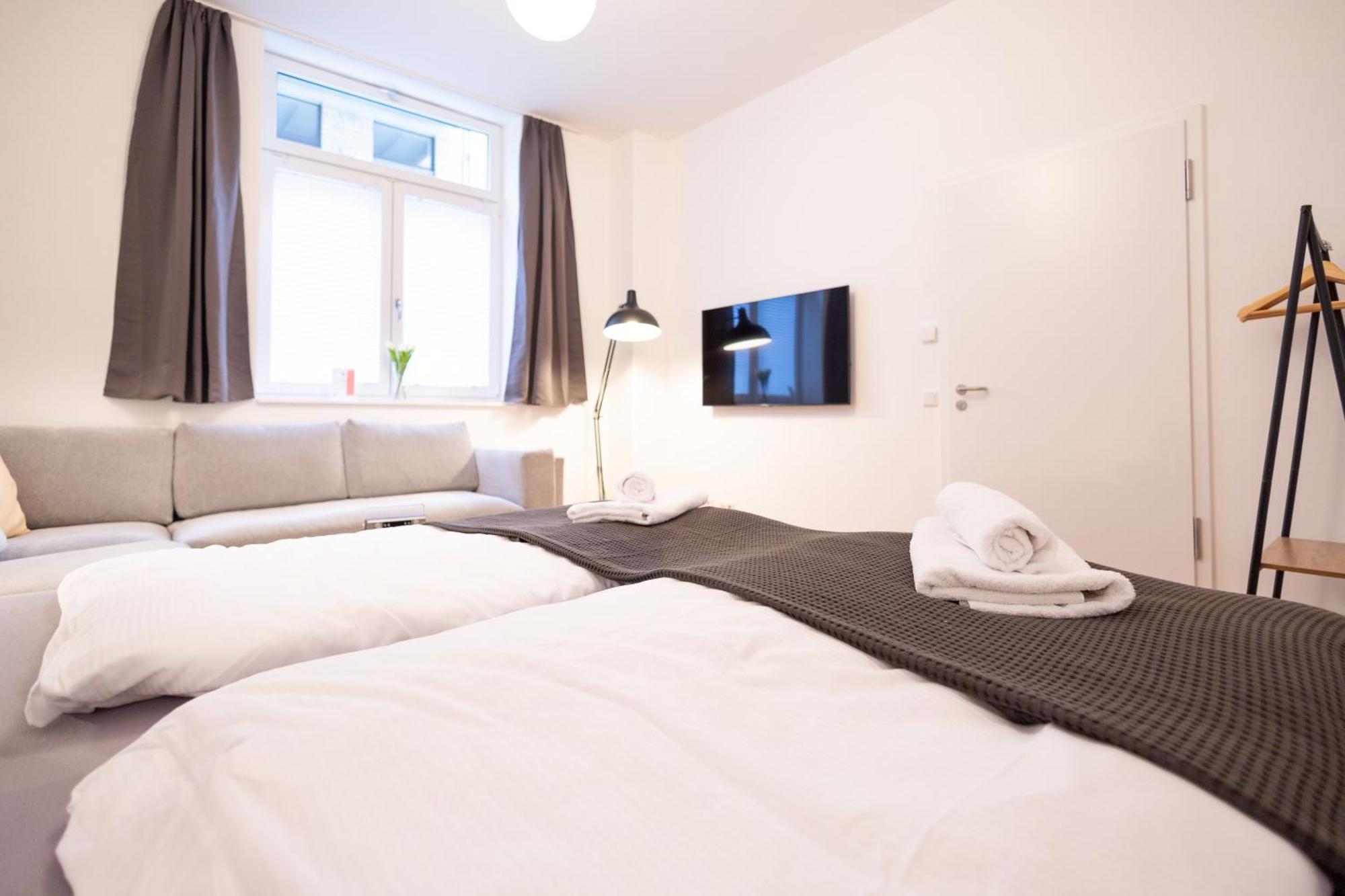 Ko-Living - Beatles Und Banksy Suites & Studios Am Eselsbrunnen - Altstadt - Kueche Halle  Exterior photo