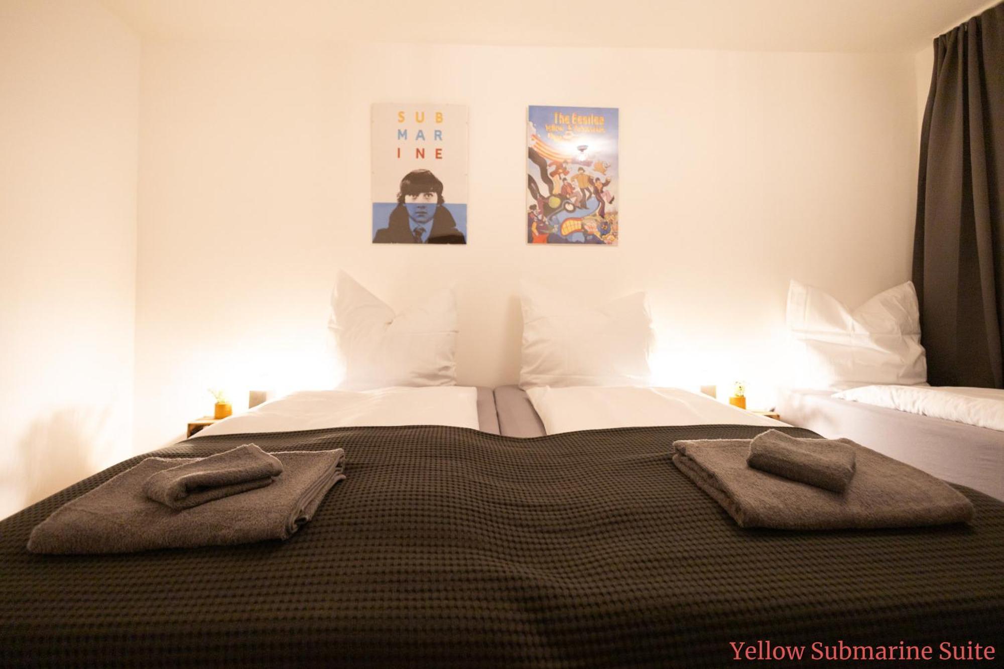 Ko-Living - Beatles Und Banksy Suites & Studios Am Eselsbrunnen - Altstadt - Kueche Halle  Exterior photo